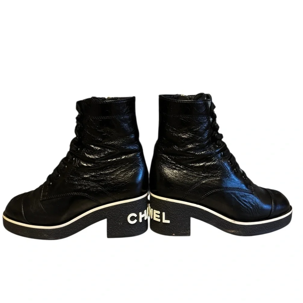 Chanel 21C Black Patent Leather Combat Lace Up Tie Ankle Short Heel boots S36